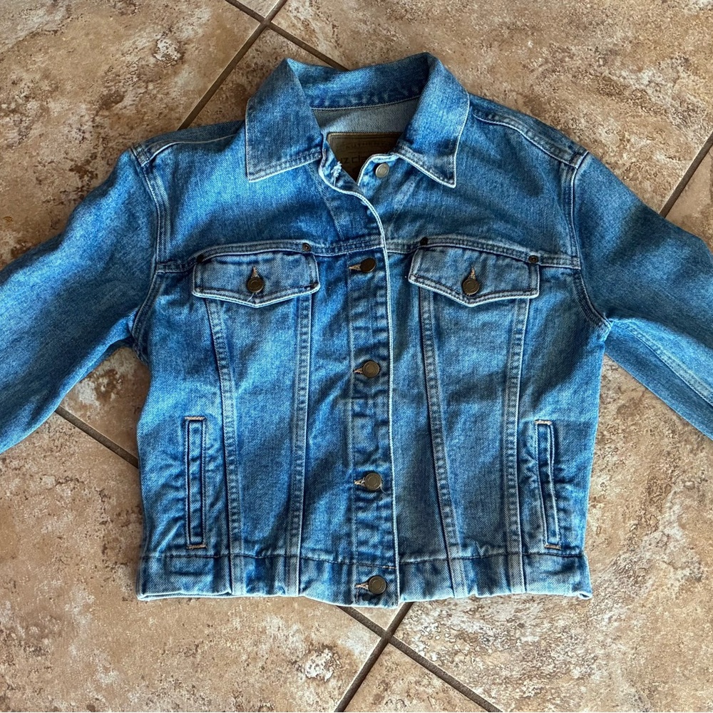 ✨ Vintage Liz Claiborne LIZWEAR Authentic Denim Jacket (Size S) ✨